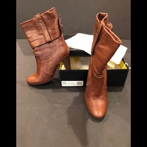 Dolce Vita leather ankle heel boots